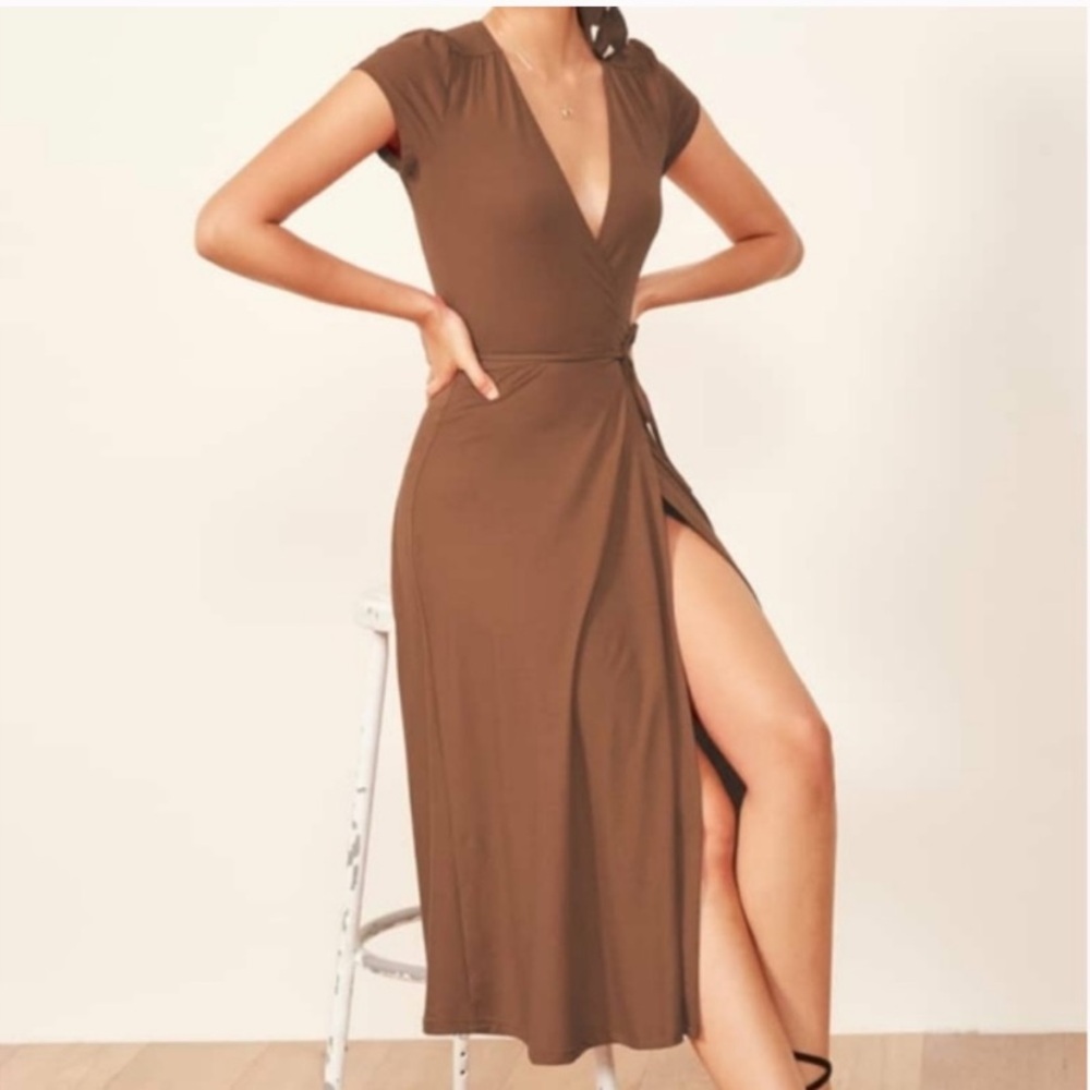 ❌SOLD❌REFORMATION BECCA DRESS SIZE LARGE WRAP DRESS MIDI STRETCH BROWN